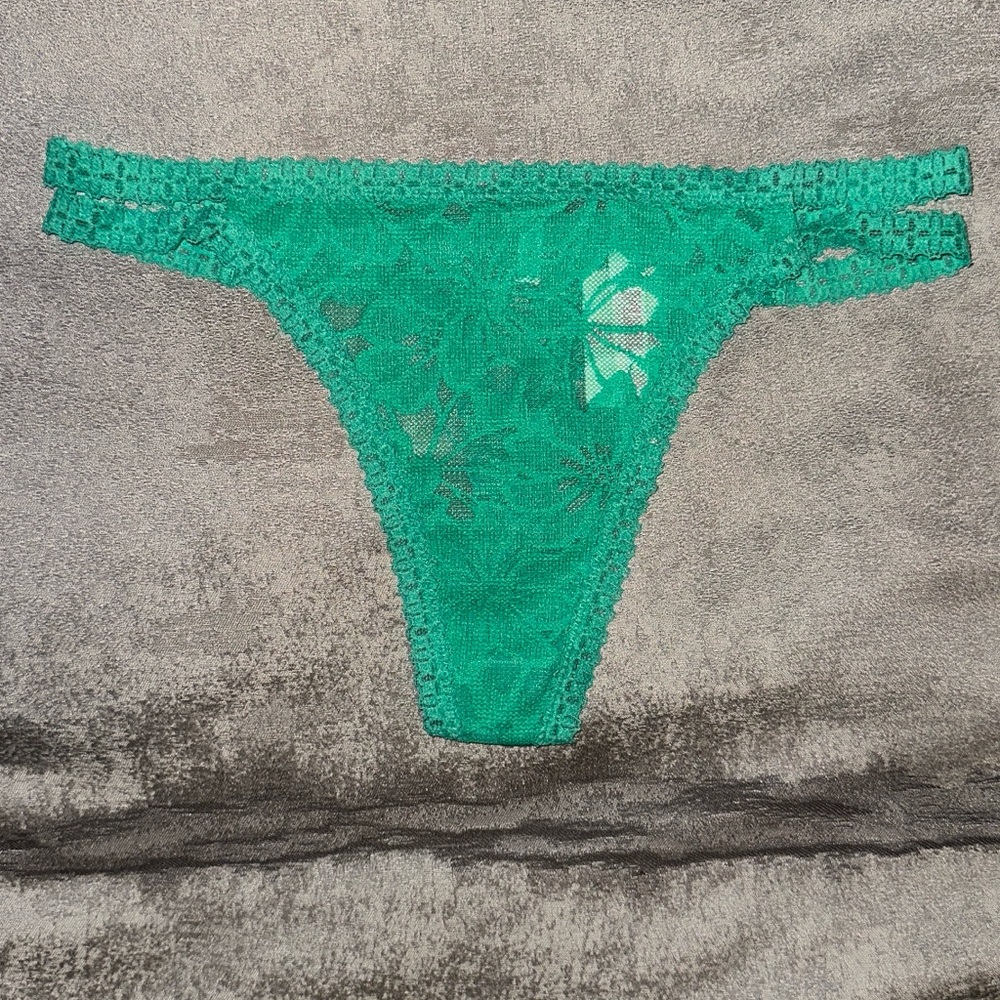 PINK Victoria’s Secret Thong